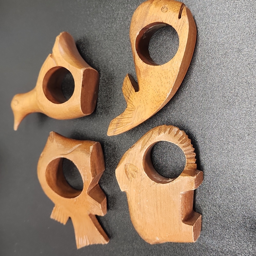 Vintage Set of 8 Wooden Animal Napkin Rings